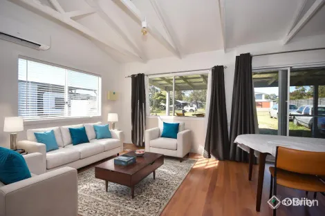 Property photo of 32 Lake Shore Drive Newlands Arm VIC 3875