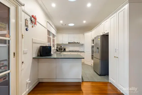 Property photo of 24 Smith Avenue Croydon VIC 3136