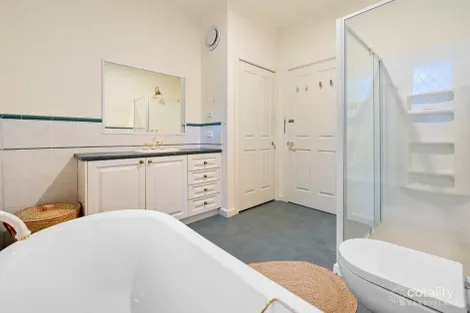 Property photo of 24 Smith Avenue Croydon VIC 3136