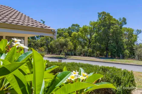 1 Thistle Ct, Dianella, WA 6059