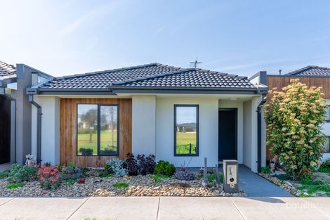 Property photo of 12 Spector Walk Werribee VIC 3030