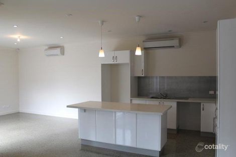 Property photo of 2/41 Fulham Grove Reservoir VIC 3073