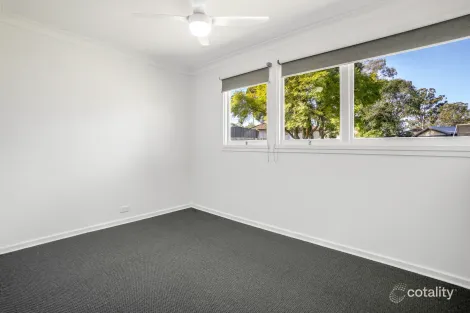 Property photo of 4 Beagle Place Willmot NSW 2770