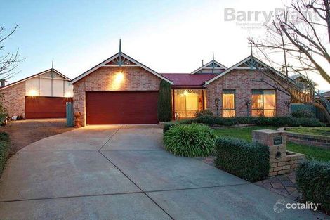 Property photo of 9 Kacatica Place Brookfield VIC 3338