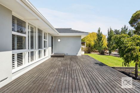 Property photo of 17 St Georges Terrace Bellevue Heights SA 5050