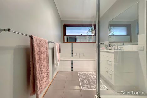 Property photo of 41 Upton Crescent Narre Warren VIC 3805