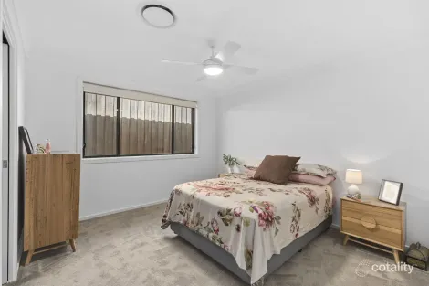 Property photo of 40 Milburn Circuit Boolaroo NSW 2284
