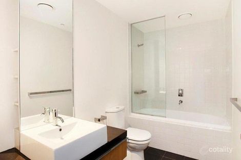 Property photo of 24/60 Flinders Street Melbourne VIC 3000