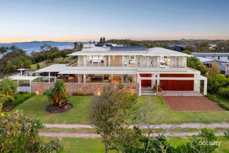 Property photo of 2 Esplanade Noosa North Shore QLD 4565