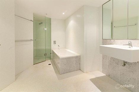 Property photo of 104/2 Elizabeth Bay Road Elizabeth Bay NSW 2011