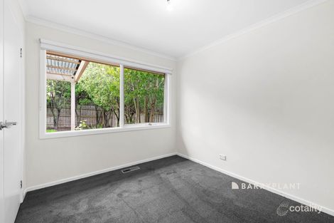 Property photo of 12 Mirrabook Court Berwick VIC 3806