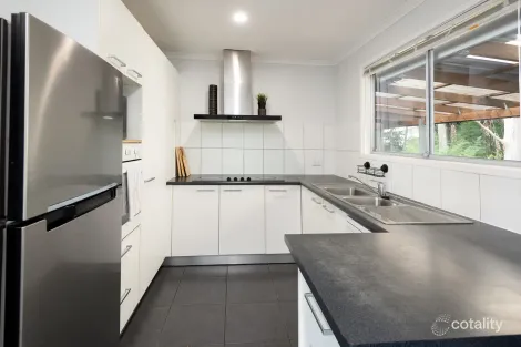 Property photo of 52 Mitchell Avenue Molendinar QLD 4214