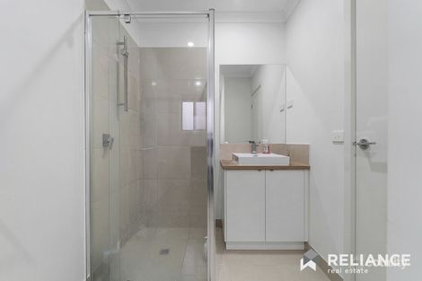 Property photo of 27 Evesham Drive Point Cook VIC 3030