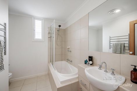 Property photo of 2A Elm Grove McKinnon VIC 3204