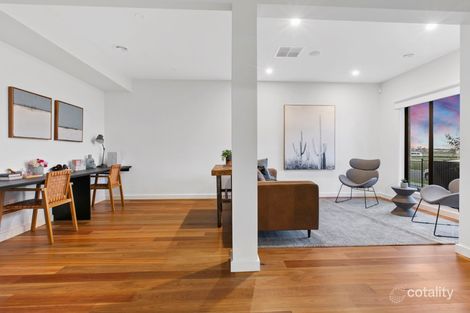 Property photo of 18 Littleshore Crescent Clyde North VIC 3978