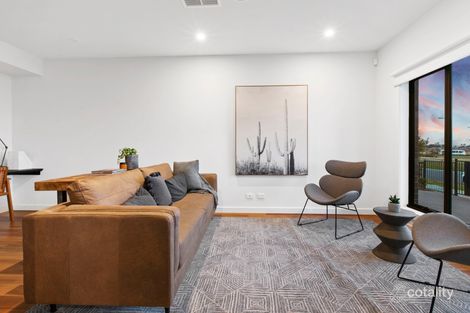 Property photo of 18 Littleshore Crescent Clyde North VIC 3978