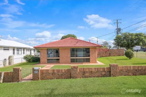43 Victoria Ave, Woody Point, QLD 4019