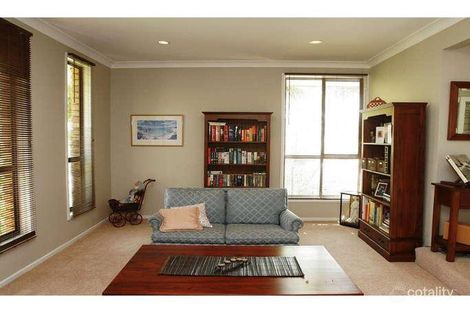 Property photo of 39 Seaview Close Eleebana NSW 2282