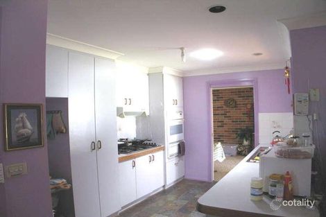 Property photo of 8 Chambers Place Wagga Wagga NSW 2650