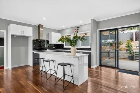 Property photo of 32 Batley Avenue Hawthorndene SA 5051