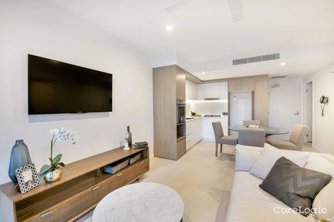 Property photo of 2013/123 Cavendish Road Coorparoo QLD 4151