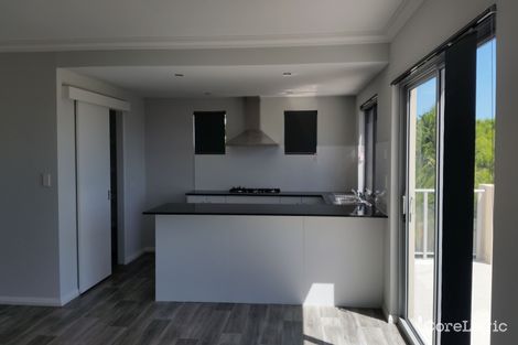 Property photo of 3/16 Capella Pass Warnbro WA 6169