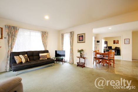 Property photo of 28/8 Monteith Crescent Endeavour Hills VIC 3802