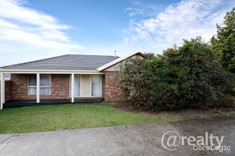 Property photo of 28/8 Monteith Crescent Endeavour Hills VIC 3802