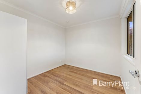 Property photo of 20 Debenham Drive St Albans VIC 3021