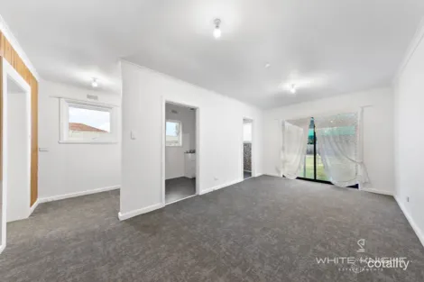 Property photo of 39 Helen Street St Albans VIC 3021