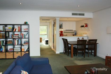 2/68 Wells St, Southbank, VIC 3006