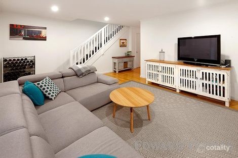 Property photo of 10 Cuffe Walk Kensington VIC 3031