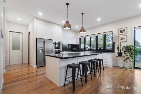 Property photo of 4 Grammar Street Strathmore VIC 3041