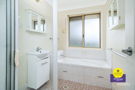 Property photo of 17 Camphorlaurel Court Doonside NSW 2767