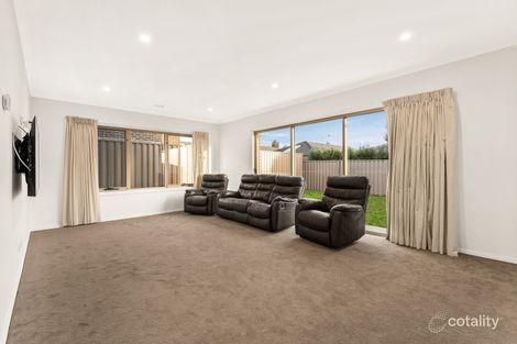 Property photo of 17 Kenneth Road Pakenham VIC 3810