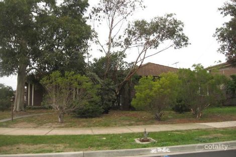 52 Woodstock Dr, Gladstone Park, VIC 3043