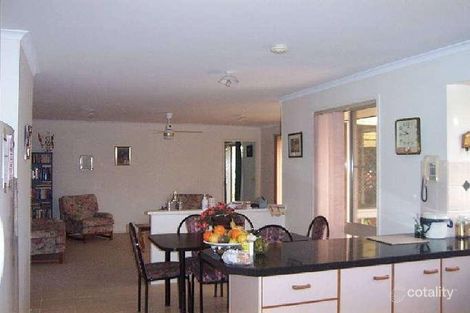 Property photo of 32 Bernborough Way Ningi QLD 4511