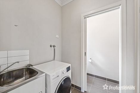 Property photo of 14 Burssi Circuit Doreen VIC 3754