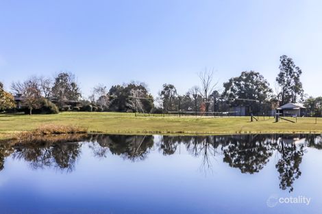 65 Ogilvies Rd, Mansfield, VIC 3722