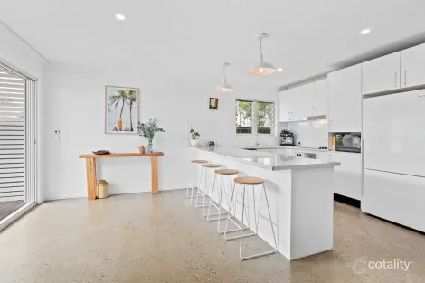 396 Cypress Tce N, Palm Beach, QLD 4221