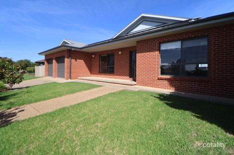 Property photo of 36 Yarrawah Crescent Bourkelands NSW 2650