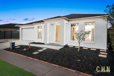 Property photo of 8 Ann Maree Court Point Cook VIC 3030