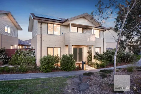 11 PARKFIELD WALK, WESTMEADOWS, VIC 3049