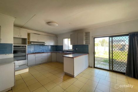 Property photo of 43 Hales Crescent Jacana VIC 3047