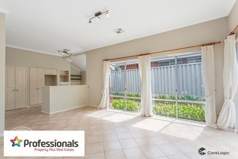 4a Potter Ave, Salter Point, WA 6152