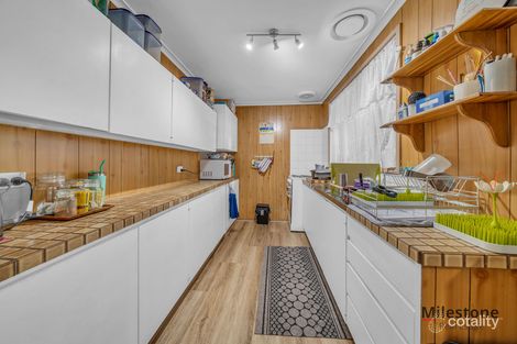 Property photo of 48 Valepark Crescent Cranbourne VIC 3977