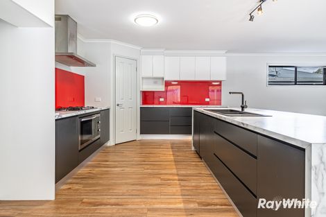 Property photo of 10 Edgewater Close Eaglehawk VIC 3556