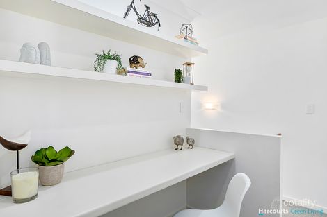Property photo of 53 Worchester Crescent Wakerley QLD 4154