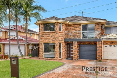 17b Croker Pl, Green Valley, NSW 2168