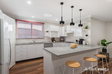 Property photo of 30 Holyrood Crescent Ringwood VIC 3134